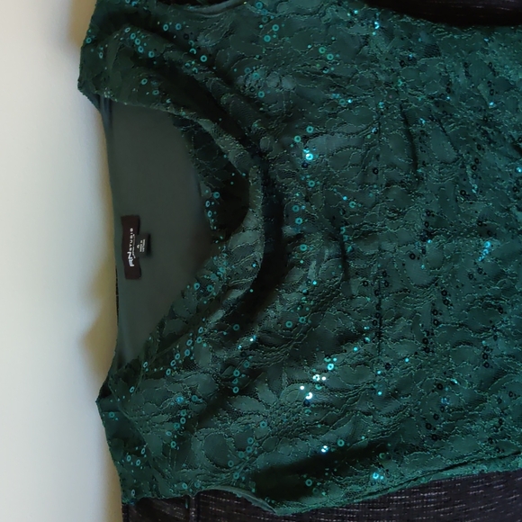 Dress - Picture 2 of 4